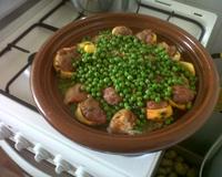 Tajine aux boulettes de boeuf. Un bouquet d'épices orientales dans votre assiette. Succès garanti!