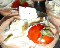 Verrines à la crème de poivrons et à la crème de thon.