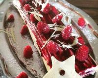 Bûche de Noël aux fruits rouges sans gluten