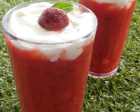 Gaspacho sucré de fraises et sa chantilly au basilic