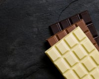 Quel chocolat contient le moins de lactose ?