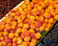 La saison des abricots se termine : voici ceux à privilégier pour les confitures ou la congélation selon cette primeur MOF