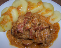 Mélange de veau et de chorizo, dans une sauce crème fraîche pimentée