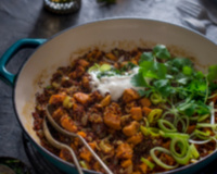 Quinola pilaf de patate douce et de poireau