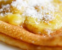 Crêpes des îles, rhum, bananes, coco. Presque un cocktail, non ?!