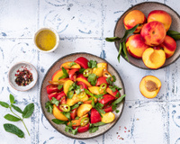 Pour changer de la tomate, Laurent Mariotte a sa petite astuce pour préparer une délicieuse salade estivale