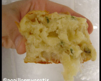 Muffins fromagers : comté et roquefort
