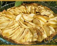 Une tarte fraîche en bouche, au bon goût de pommes cuites.