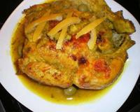 Poulet cuit à la façon orientale avec citron confits et olives vertes.