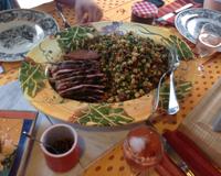 Pour moi, le taboulé ne peut être que libanais: boulgour, persil et menthe en pagaille, tomates, cébettes, huile d'olive et jus de citron. Qu'on ne…