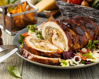 “On va faire comme un rôti” : Philippe Etchebest livre sa recette pour réinterpréter la fameuse dinde aux marrons de Noël