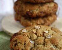 Des biscuits croustillants avec un coeur moelleux et de gros morceaux de chocolat !