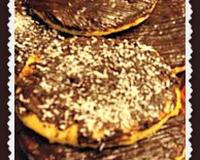 De délicieux gâteaux maison.... Ne pariez jamais que vous n'en mangerez que deux.