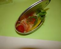 Il s'agit de rillettes de saumon et saumon fumet monter avec du boursin ail et fines herbes.