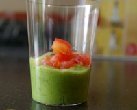 Crème de brocoli à l'huile de noisette