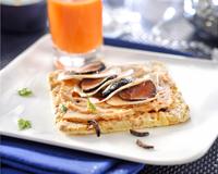 Astuce :Ataler la terrine forestière sur les galettes au dernier moment afin qu'elles restent bien croustillantes.