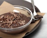 C'est une crème au chocolat toute simple, avec une petite astuce sur la fin pour la rendre meilleure.
