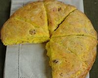 C'est un scone préparé à base de purée de potiron et de noisettes.
