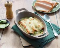 Courgettes gratinées aux tranches de blanc de poulet façon endives roulées