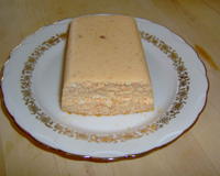 Pain de surimi, sauce rose