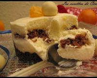Je vous propose un petit entremets tout léger au bon petit gout de clémentine qui contraste avec le cookies au chocolat et avec des petites boules croustillantes…