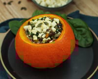 Potimarron farci aux champignons, épinards, féta et graines de courge