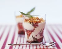 Fraises à la ricotta, basilic et vinaigre balsamique