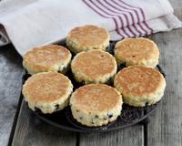 Vous rêvez de préparer des scones mais vous n'avez pas de four ? Voici la recette pour vous : les Welsh cakes sont des scones qui se cuisent à la…