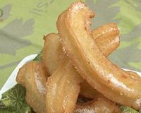 Qui n'a jamais mangé de churros ? Vous savez les chichis qu'on a l'habitude de manger sur les fêtes foraines... Ces petits beignets au sucre, finement croustillants et…