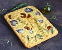 Focaccia au romarin et foccacia fleurie