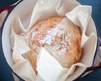 Une recette simple et rapide pour réaliser un superbe pain blanc à la cocotte.