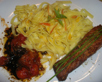 Pavé de saumon et ses tomates cerises caramélisées au miel