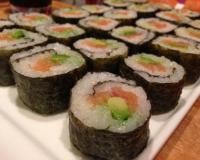 Makis saumon et avocat