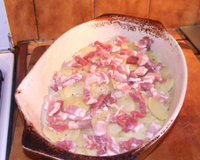 Gratin de pommes de terre au lardons et fromage