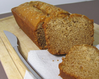 Avez vous envie d'un bon pain d'épices moelleux sans gluten pour Noël ? Cette recette va faire votre bonheur. L'ajout de confiture d'orange amère lui amène vraiment un…