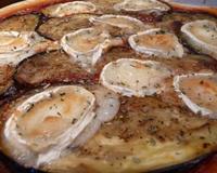 Une pizza riches en saveurs avec le mariage très réussi de l'aubergine et du fromage de chèvre.