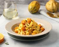 Connaissez vous les pumpkin feta pasta ? Une recette simple et facile pour se régaler avec de la courge !