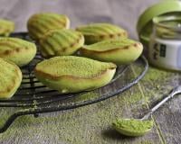 Mini-madeleines au thé matcha