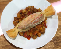 Rougets croustillants farcis aux olives noires et poêlée d’aubergines