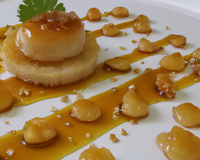 Noix de Saint Jacques Sauce Caramel au Yuzu