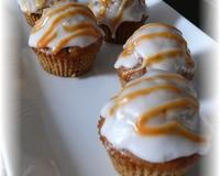 Une petite recette très savoureuse. Des muffins moelleux et fondants à souhait. La courge apporte ici son humidité et la purée d'amandes, le moelleux. Une super recette!