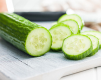 Faut-il éplucher le concombre pour mieux le digérer ? Vrai ou faux