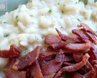 On pense que l'invention du risotto alla milanese serait à l'origine d'une chicane de jaloux, celle d'un maître vitrier et de son rival, qui travaillaient à la finition…