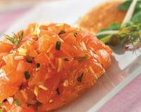 Saumon au naturel mariné au pamplemousse