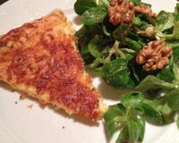 Cette tarte aux fromages est à déguster après une journée de grand froid ! Accompagnée d'une salade de mâche, c'est vraiment délicieux.