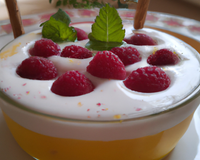 Ecume de mangue, yaourt et framboise