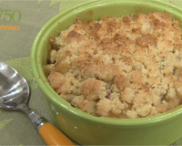 Crumble aux pommes et à la rhubarbe