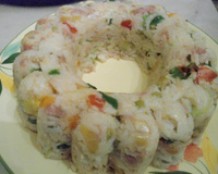 Salade de riz aux crevettes et légumes