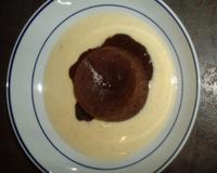 Un dessert à tester. Le mélange avec la crème anglaise maison tout simplement délicieux.