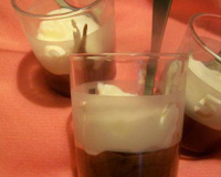 Verrines en noir et blanc : Mousse chocolat noir et chocolat blanc !
